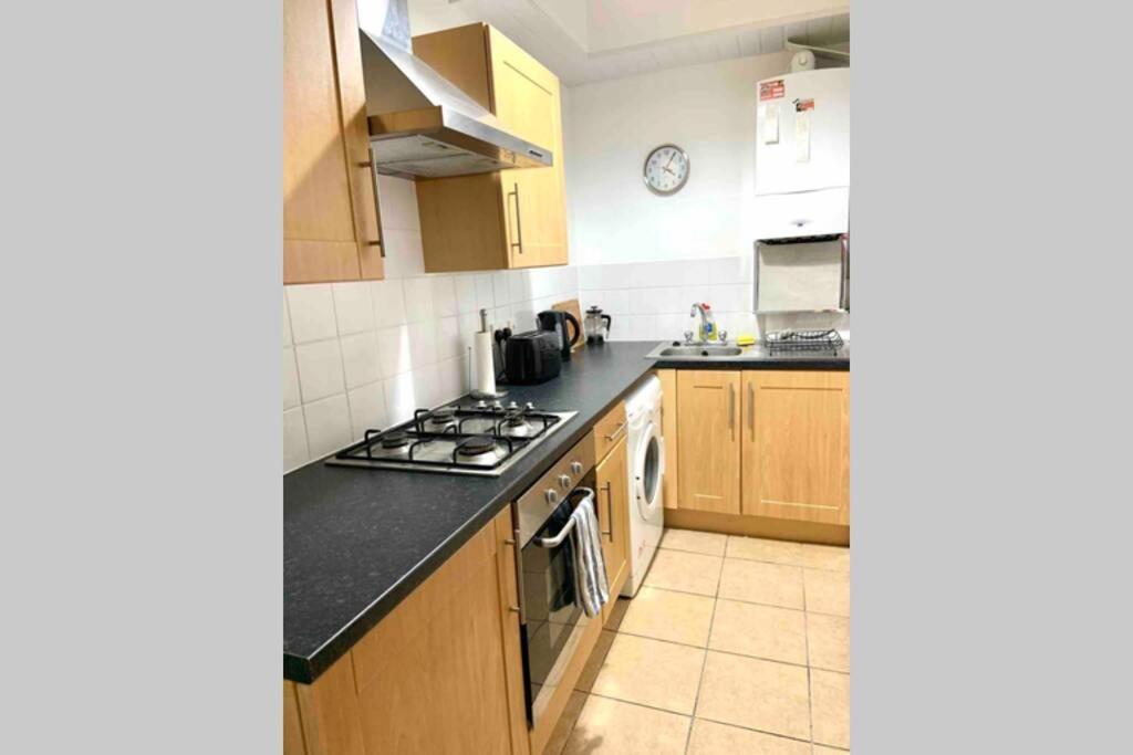 Flat 5 Eia House Apartment Белфаст Екстериор снимка