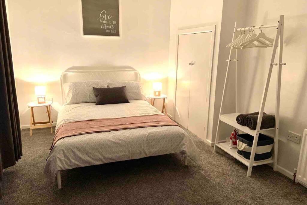 Flat 5 Eia House Apartment Белфаст Екстериор снимка