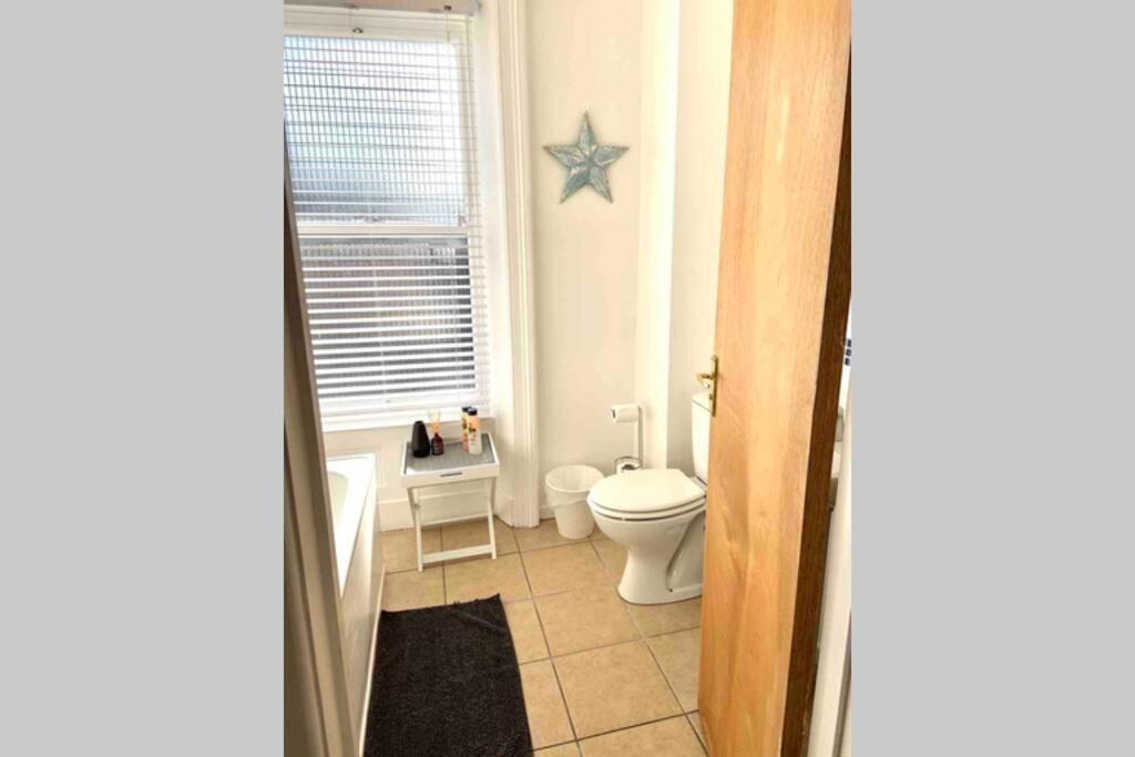 Flat 5 Eia House Apartment Белфаст Екстериор снимка